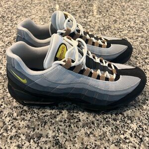 Men’s Nike Airmax 95